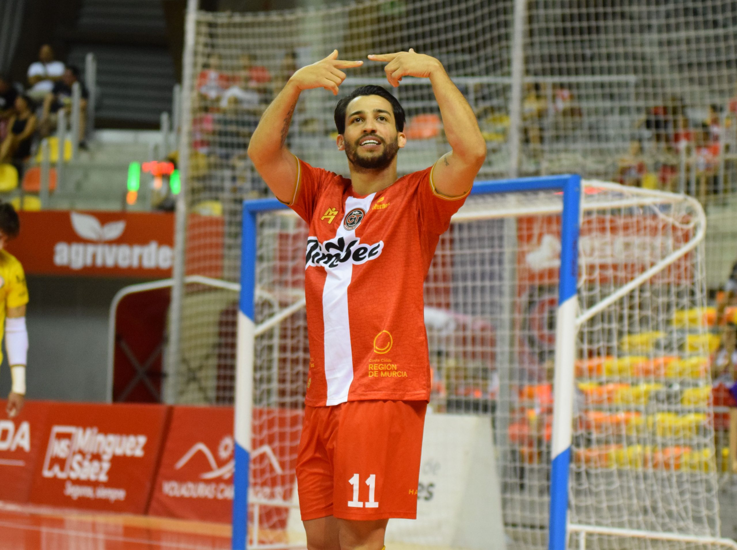 “Festín goleador del Jimbee Cartagena en su regreso al Palacio de los Deportes”.